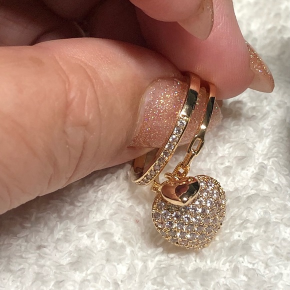 Yellow gold ring with pave heart-charm ring - Picture 8 of 15